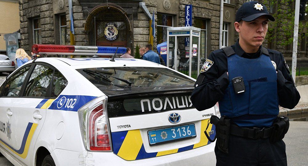 Șocant: Doi bărbați au violat un polițist