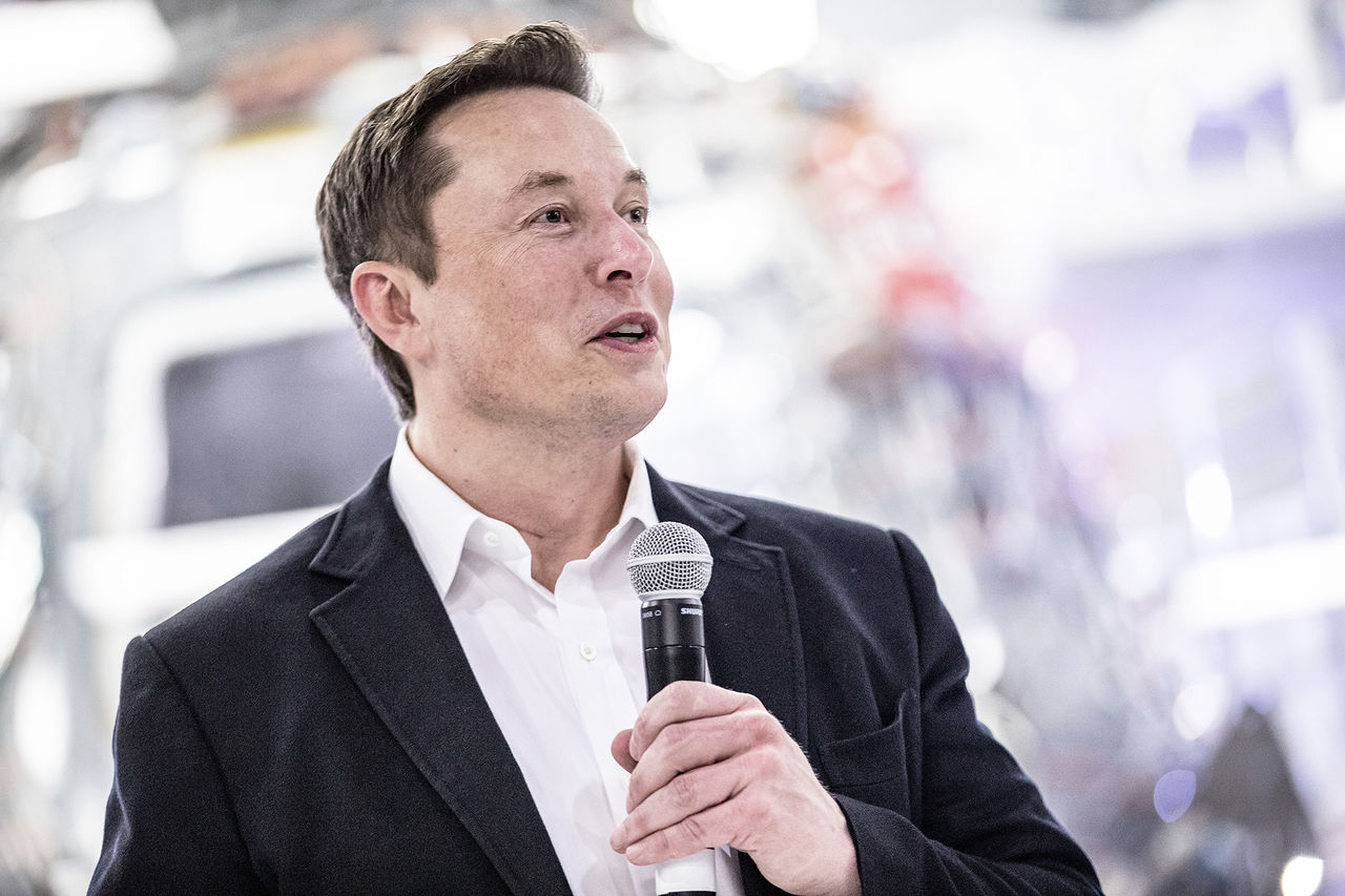 Маск попросил сотрудников Tesla работать в «суперхардкорном» режиме.