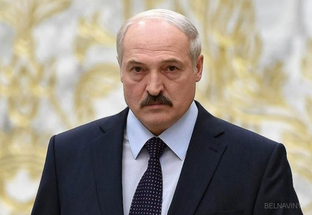 Лукашенко предложил усилить народные дружины и раздать им оружие.