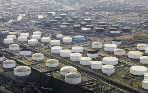 Запасы нефти в США за неделю снизились на 3,3 млн баррелей.