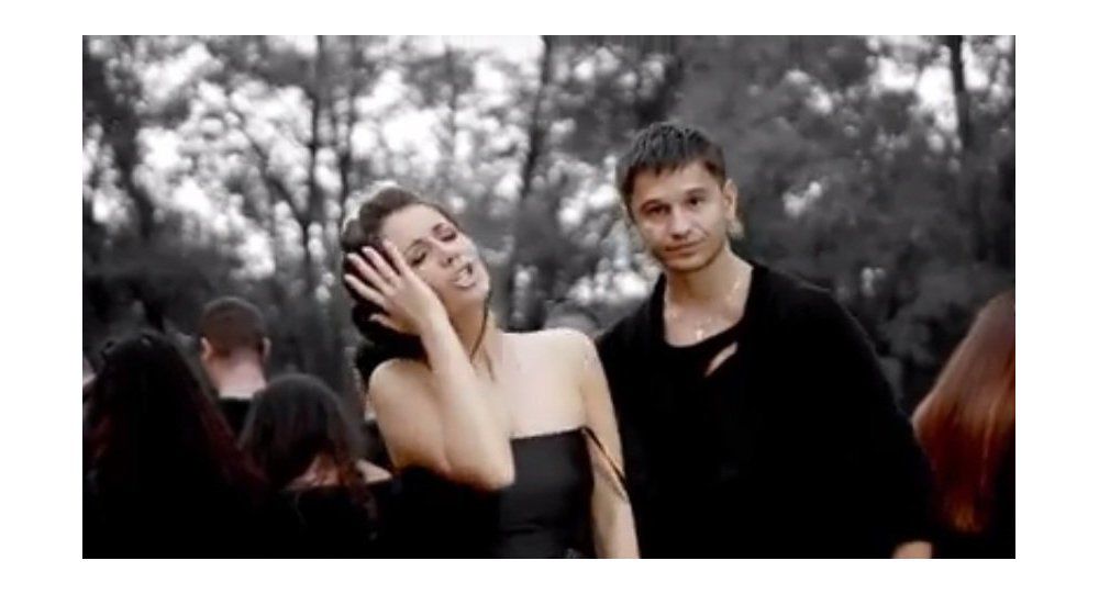 Подготовка к съемкам клипа шла довольно долго, к процессу подключились многие люди.
