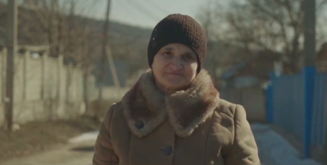 Почтальон говорит, что за время работы прошла столько, что могла бы обойти весь свет пару раз. 