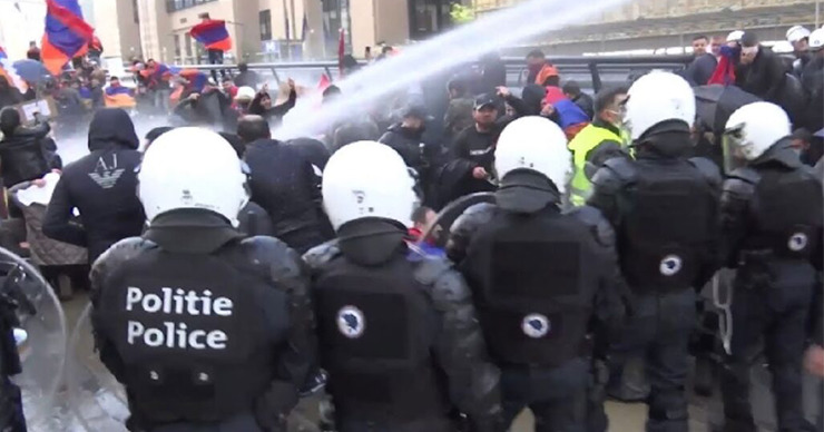 Акция Black Lives Matter в Бельгии переросла в беспорядки.