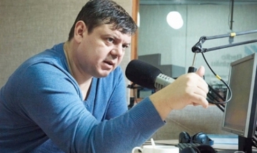 Potrivit autorului, surse din cadrul Procuraturii susţin că în interiorul instituţiei, între procurorii adjuncţi, a început bătălia pentru conducerea acesteia, iar pretendenţii nu o fac din capul lor.