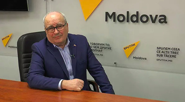 Новосадюк отверг предъявленные обвинения в мошенничестве и отмывании денег.