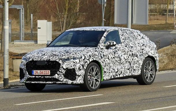 Audi RS Q4 показали на шпионских фото.