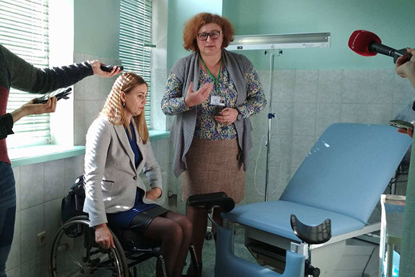 Fotolii ginecologice adaptate pentru 30 de centre de sănătate