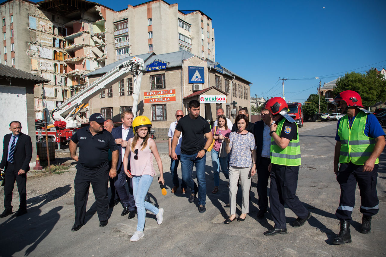 Майя Санду посетила Атаки, где обрушилась часть дома