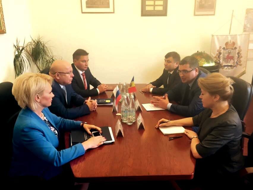 Усатый подписал «Дорожную карту» на саммите в Нижнем Новгороде.
