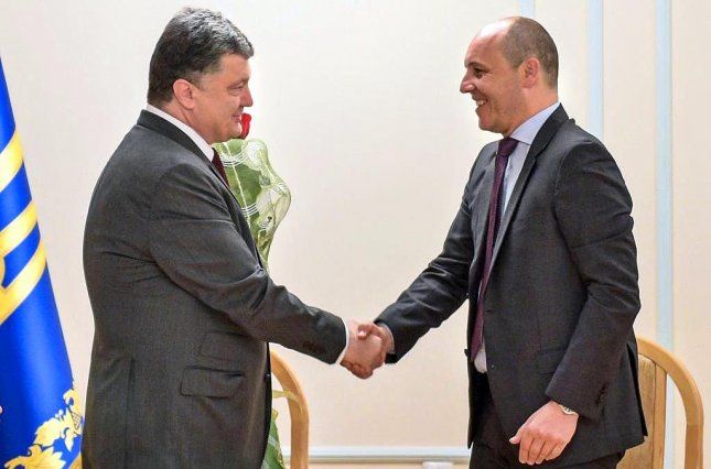 Конституционный суд вскрыл важный факт в деле об узурпации власти Порошенко и Парубием.