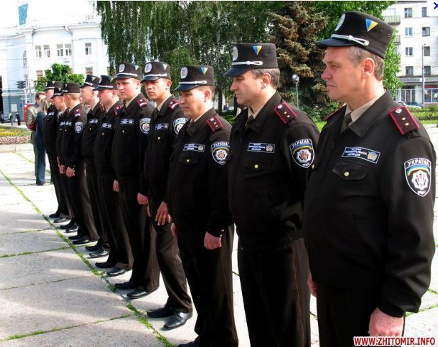 Полицейских на Украине 170 тыс. человек.