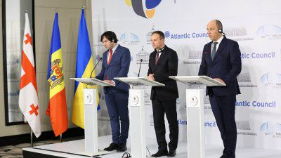 Moldova, Georgia şi Ucraina, condamnă agresiunea Rusiei.