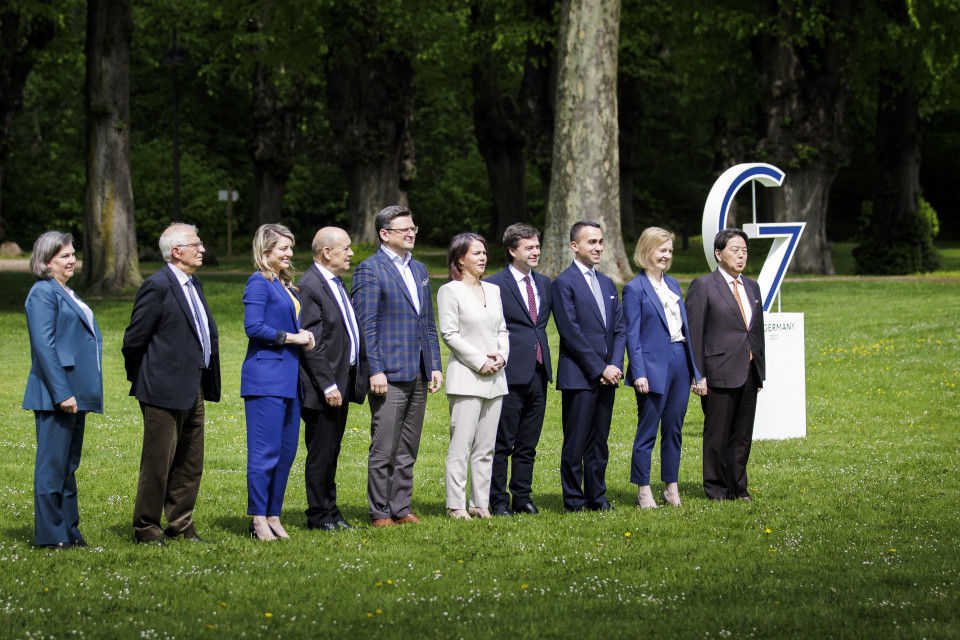 Кулеба призвал страны G7 передать Украине замороженные активы РФ на сотни миллиардов долларов.