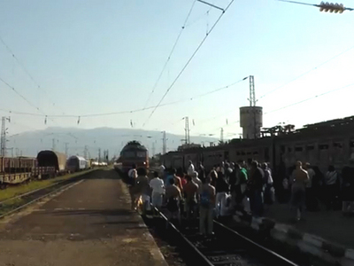 Un tren din Bulgaria a fost deturnat de pasageri furioşi - presă