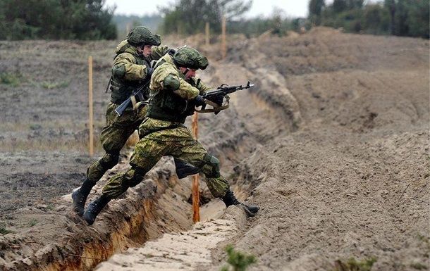 В учениях принимает участие около 700 военнослужащих, задействованы свыше 200 единиц боевой техники
