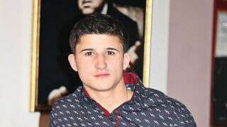 Tânărul se află în conflict cu legea din Germania, motiv pentru care a ajuns după gratii de ceva timp.