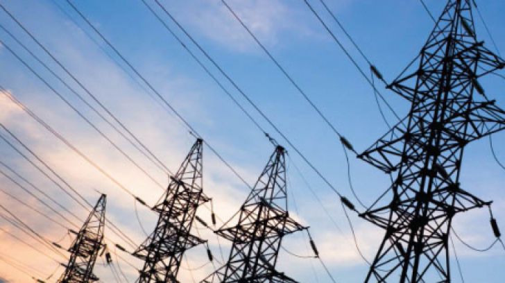 Energia electrică s-ar putea ieftini din aprilie 2016. Foto: bzi.ro