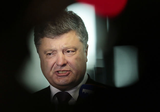 Порошенко пообещал совершить свою первую поездку в качестве президента в Донбасс.