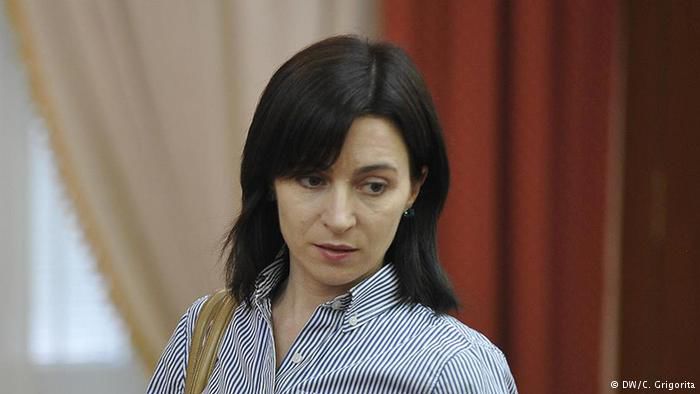 Бывший министр просвещения Майя Санду призвала педагогов внести вклад в осуществление реформ и работать честно.