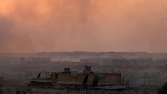 Алеппо фактически разделен на две части. Запад города находится под контролем правительственных сил, а восток - под контролем оппозиции.