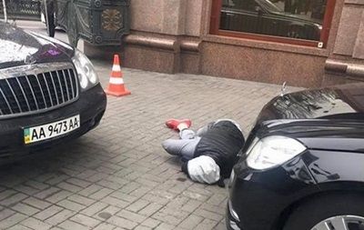 С 2011 года Паршов находился в уголовном розыске. 