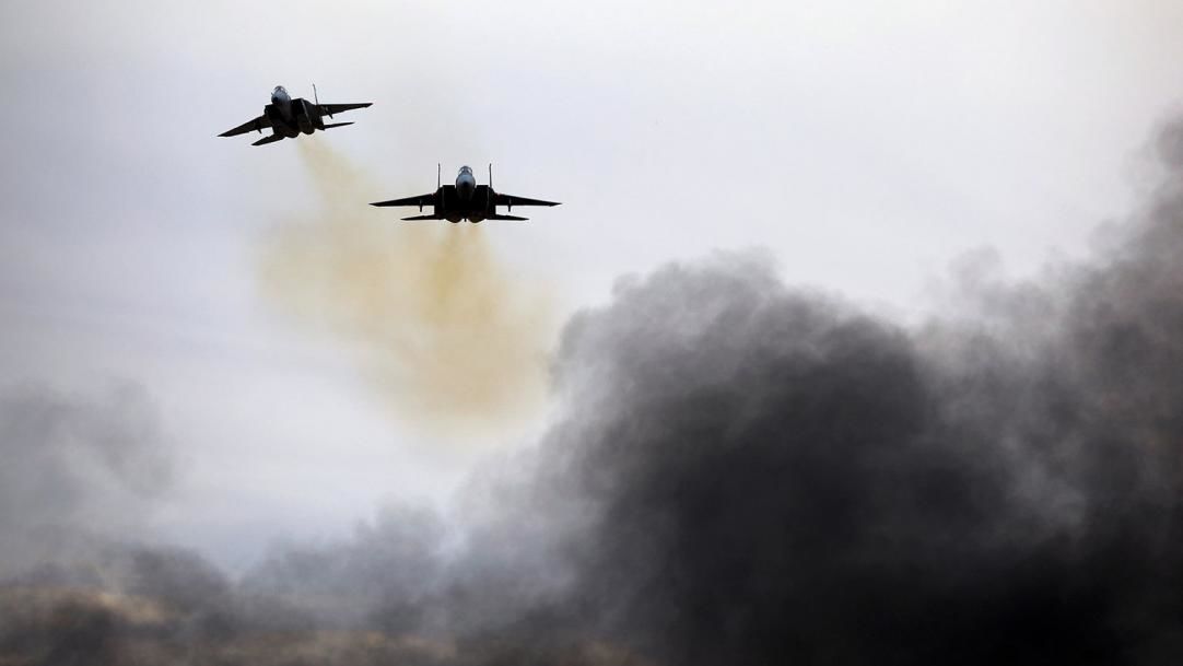 Израильские истребители поразили в понедельник военные цели сирийской армии.
