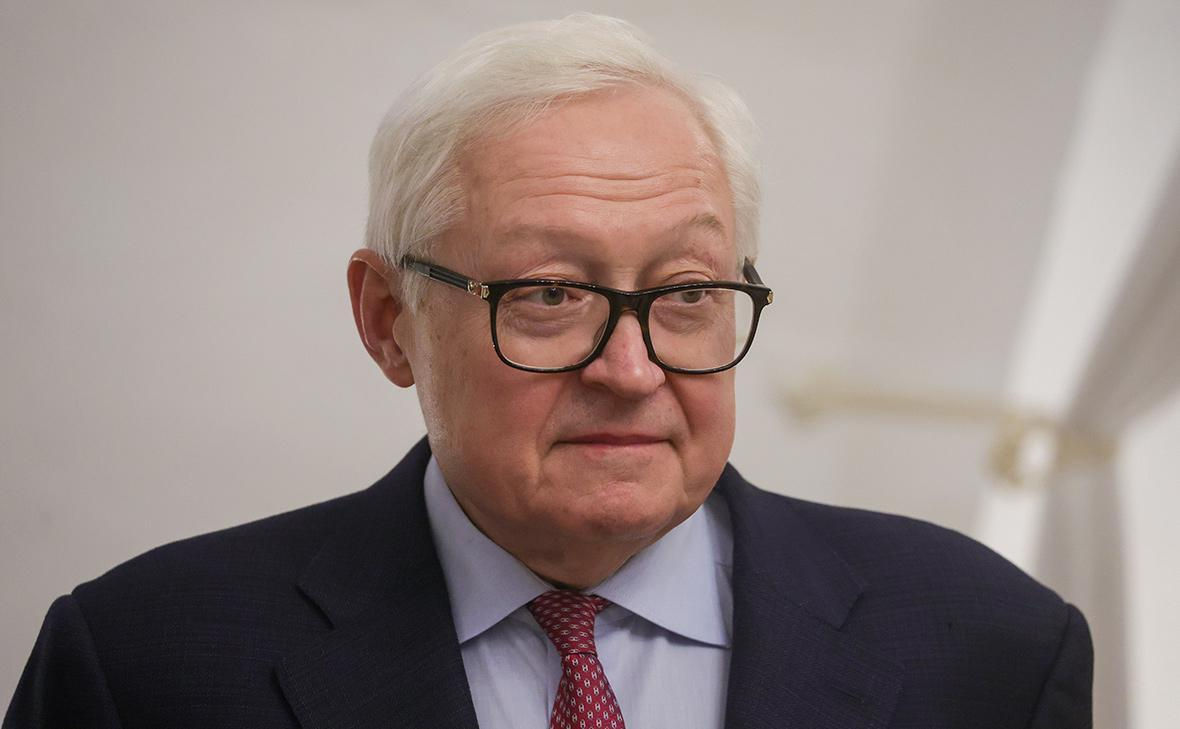Рябков: Киев «торпедирует» переговоры по мирному плану США.