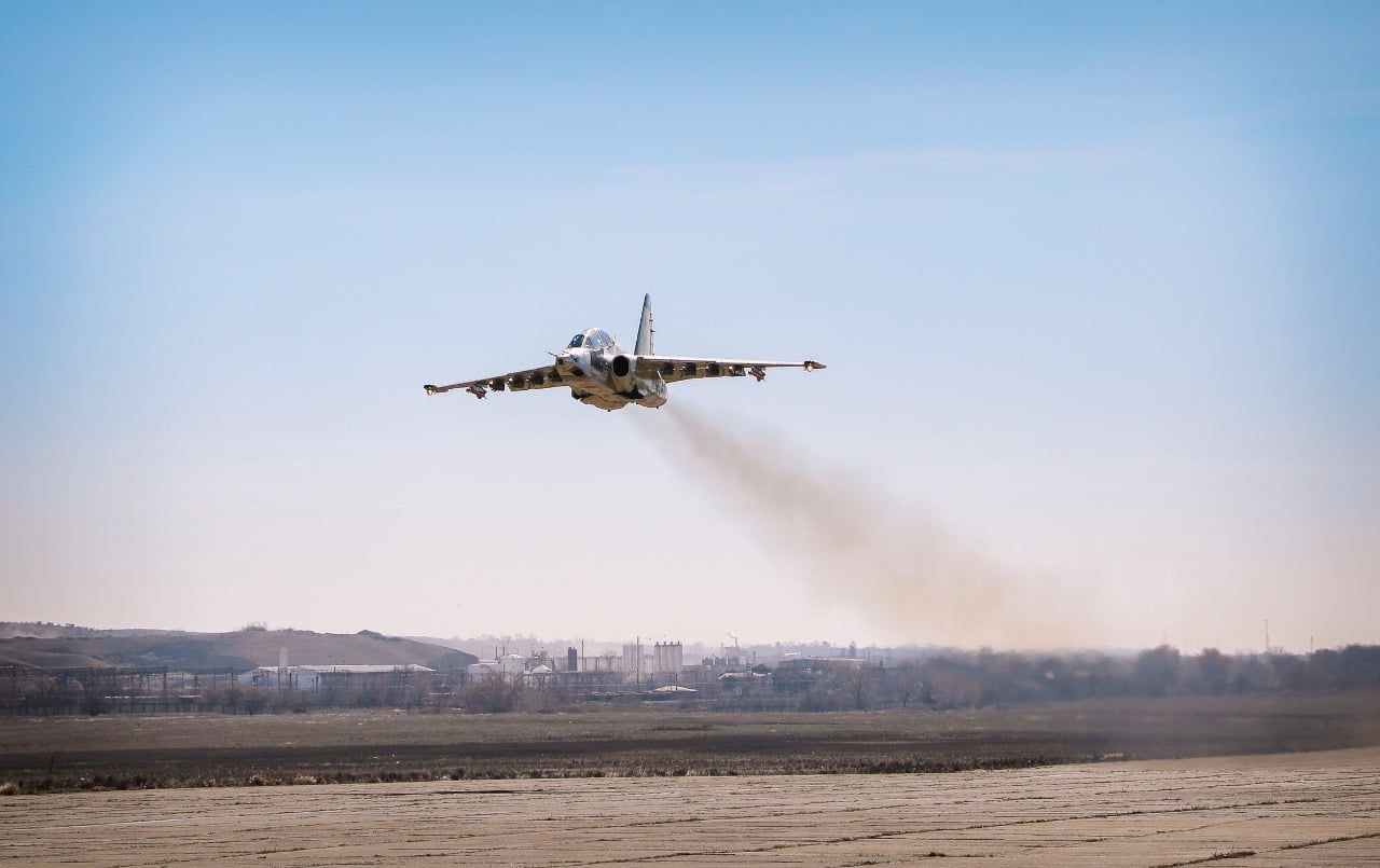 В Грузии разбился Су-25: погиб пилот.