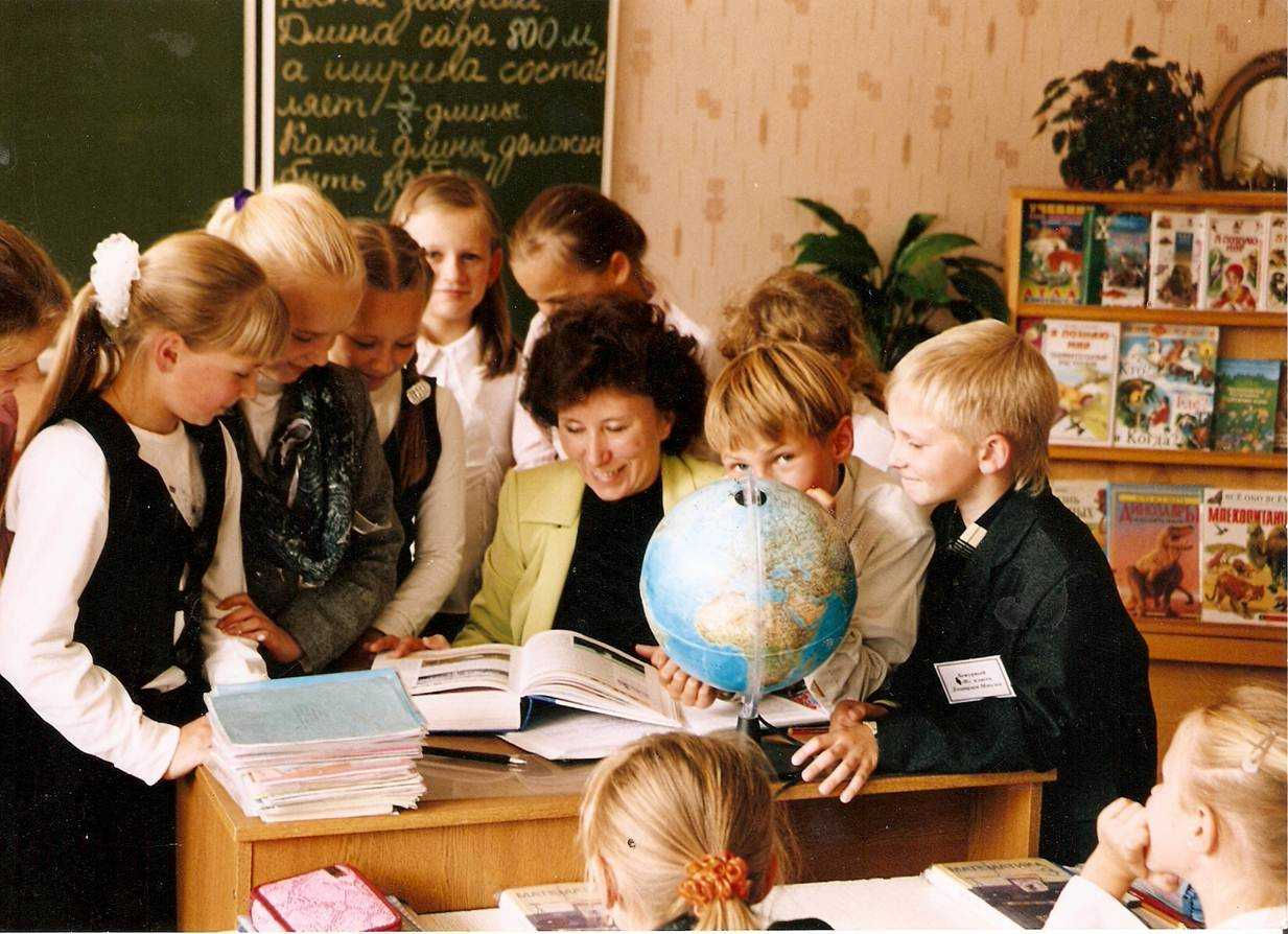 БКС: Педагоги могут остаться без зарплаты в октябре-ноябре.