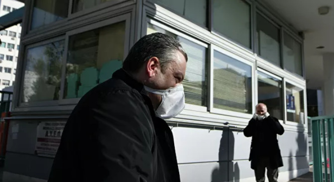 Прибывающих в Грецию будут помещать на обязательный карантин.