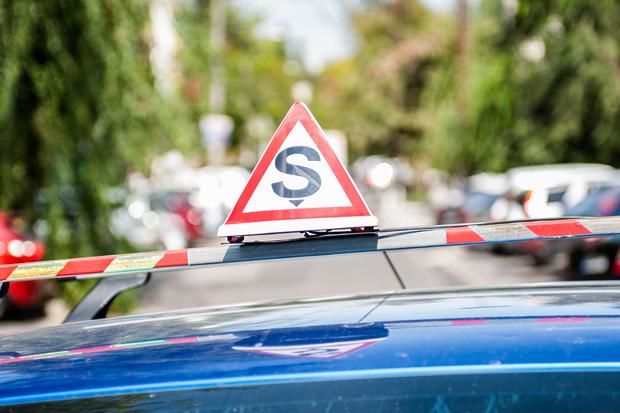 Un bărbat din Capitală a murit imediat după ce a susţinut examenul auto. Foto simbol: protv.md