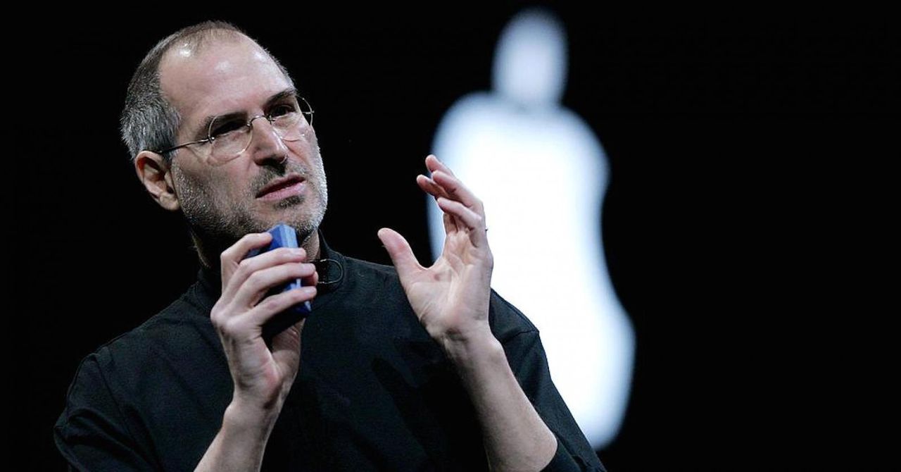 Și-a scris familia cu minusculă. CV-ul lui Steve Jobs, la licitație