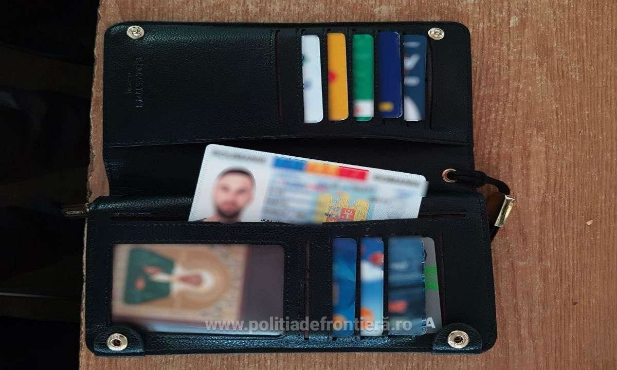  Проверка документа показала, что он является поддельным. 