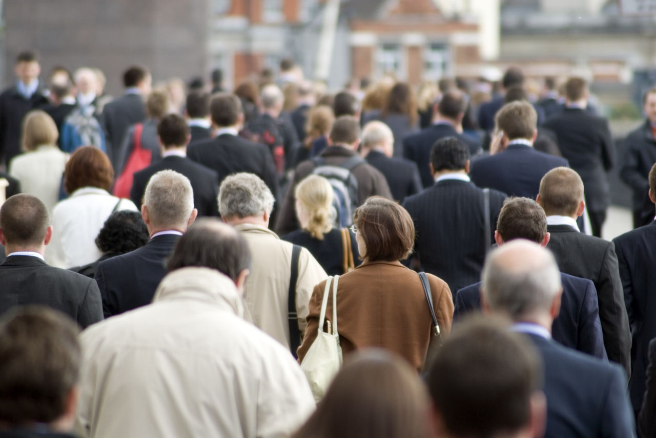  Опрос проводился 2-18 января, в нем приняло участие 1783 респондента. 