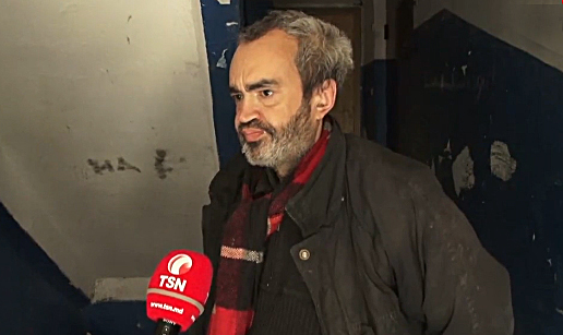 Четыре года Сергей Пачковский живет в подъезде дома, где раньше был владельцем квартиры.