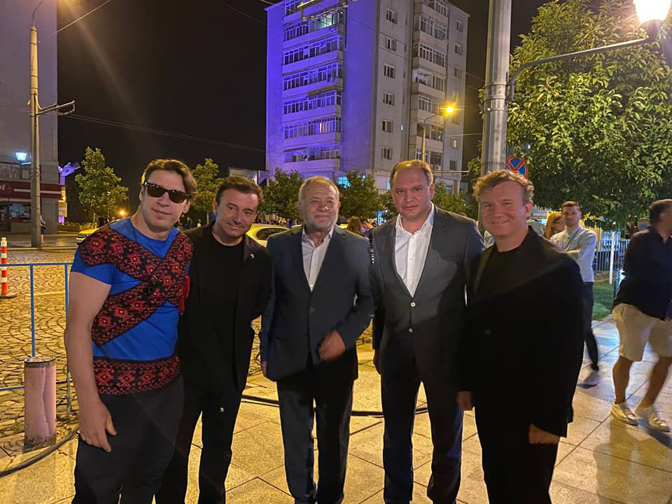 Чебан посетил концерт в рамках Дней культуры муниципия Васлуй.
