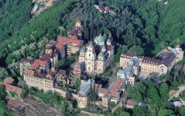 Dieta călugărilor de pe Muntele Athos, regimul care face minuni.