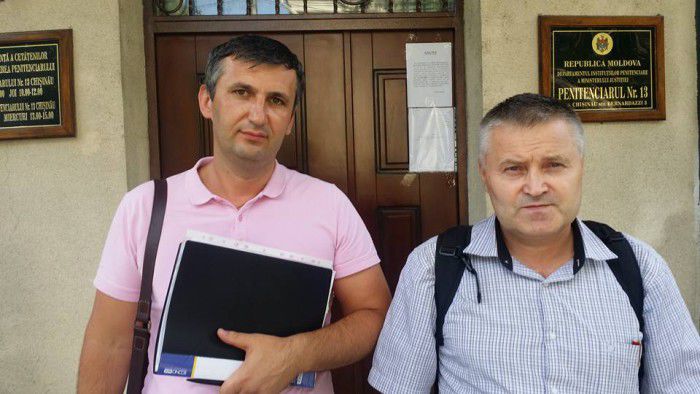 Valeriu Pleșca și Veaceslav Iacob Țurcan spun că nu au fost lăsați să își vadă clienții. Foto: facebook.com / Veaceslav Iacob Turcan