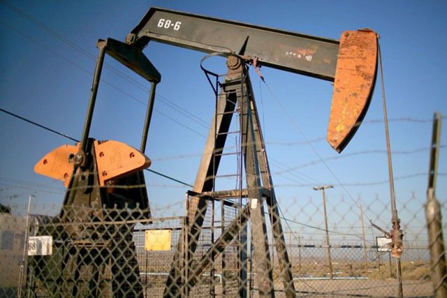 Американские производители нефти на прошлой неделе поставили рекордные 7 млн баррелей нефти на мировой рынок.