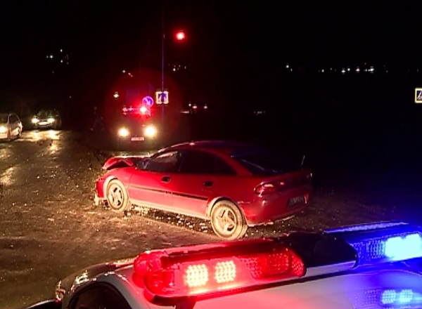 Un accident cu implicarea a doua masini a avut loc aseara, pe bulevardul Dacia din capitala. O masina de model Mazda s-a ciocnit cu un Nissan.