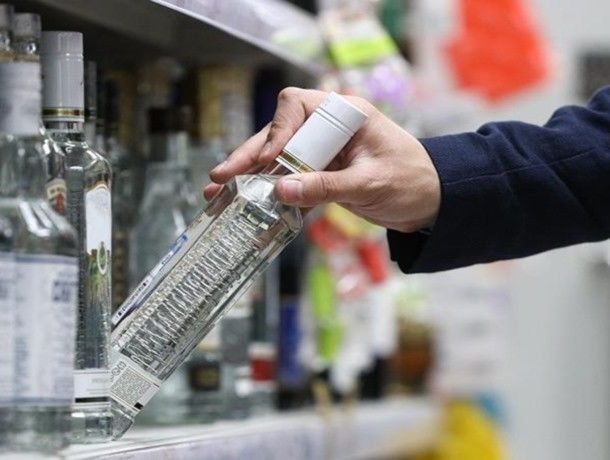 В Италии задержан гражданин Молдовы, укравший спиртное в магазине.