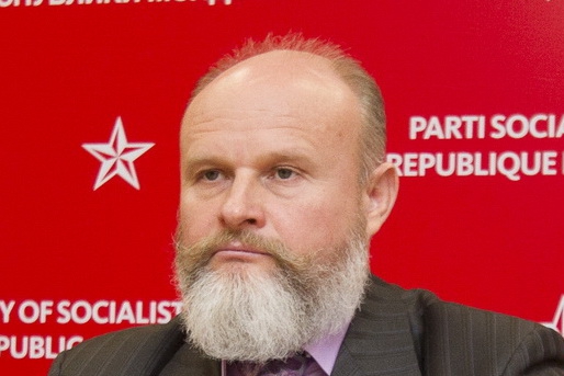 Петр Донцов заявил, что он вышел ушел от социалистов Додона.