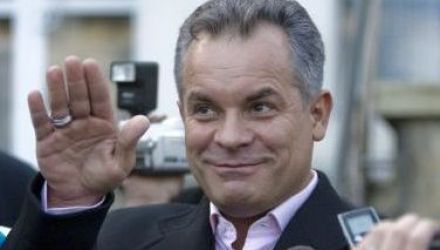 Ce frumos ar fi să aibă Plahotniuc blog ca să ştim şi noi ce crede el despre bloggeri