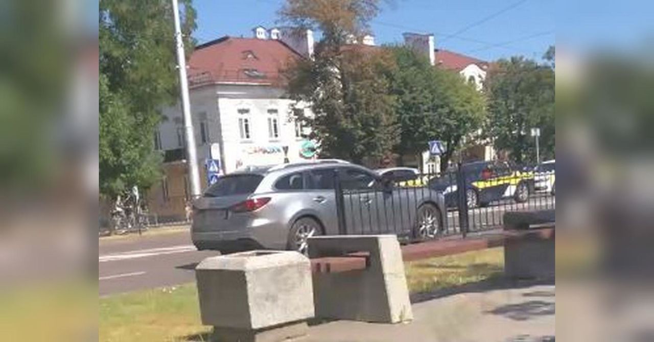 В Бресте к протестам присоединились таксисты.