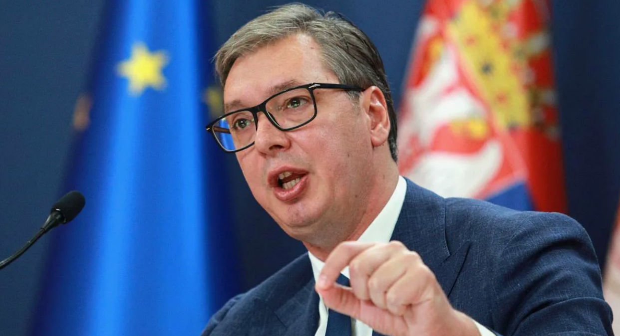 Вучич: Есть угроза санкций для сербской нефтяной компании, где акционером является "Газпром".