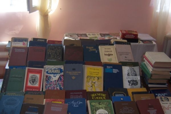 Заключенным в Тараклийский пенитенциар №1 передали книги.