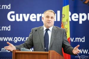 Vlad Filat a cerut președintelui Nicolae Timofti revocarea din funcție a ministrului Educaţiei şi Afacerilor Interne