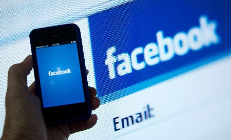 "Acesta ne-ar permite să ajungem la mai multe persoane", ar mai fi declarat fondatorul Facebook.