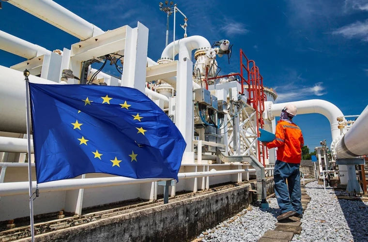 Стоимость газа на бирже в Европе выросла за день на 8%.