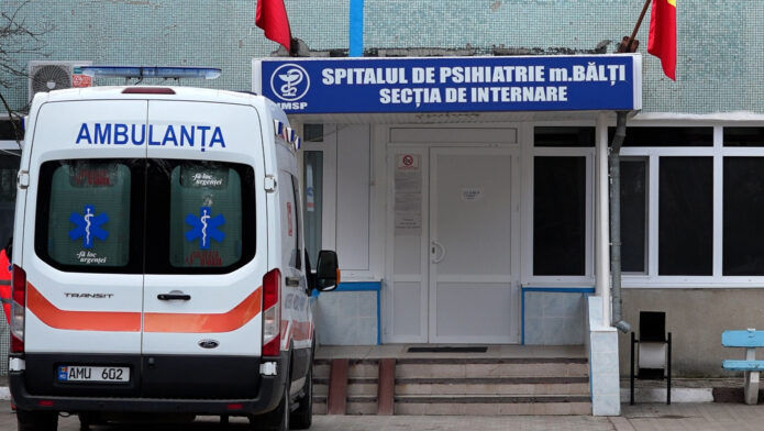 Большая часть специалистов психиатрической больницы в Бельцах - пенсионеры.